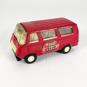 Vintage 1976 Tiny Tonka Pressed Steel Red Fire Chief Van Toy Car